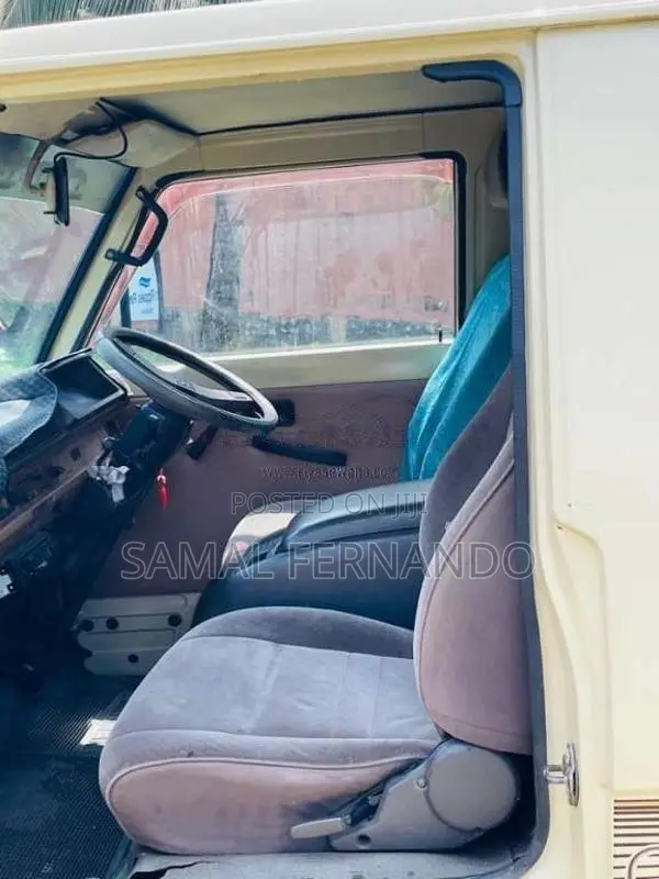 Mitsubishi L300 1980 Van (Used)
