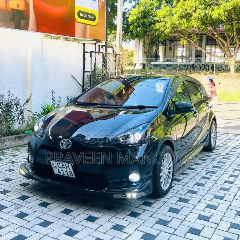 Toyota Aqua 2013 Car (Used)