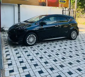 Toyota Aqua 2013 Car (Used)