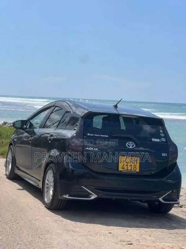 Toyota Aqua 2013 Car (Used)