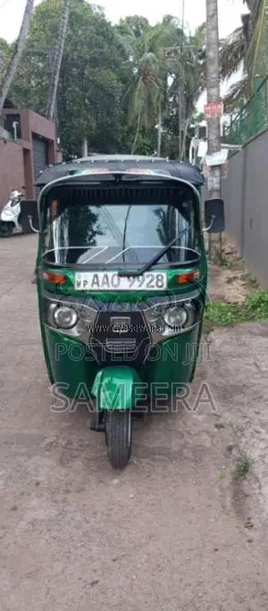 Bajaj 4 Stroke 2014 Three Wheel (Used)