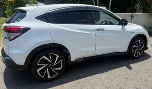 Honda Vezel Rs Sensing 2017 SUV (Used)