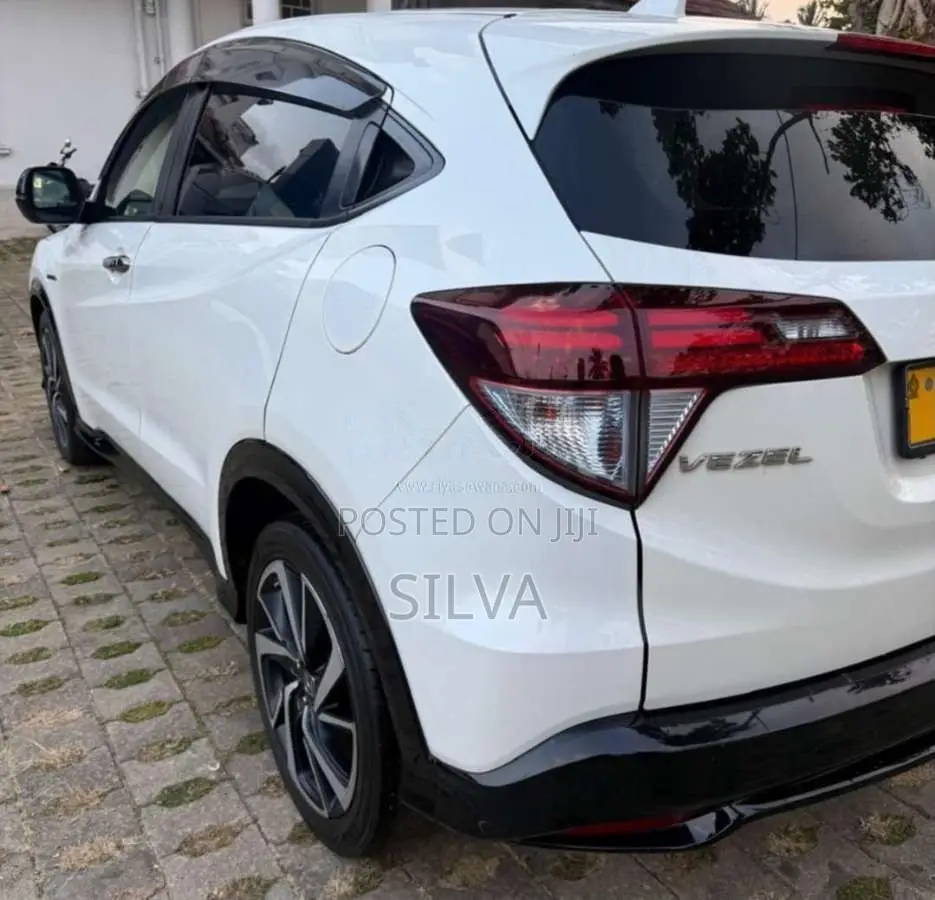 Honda Vezel Rs Sensing 2017 SUV (Used)
