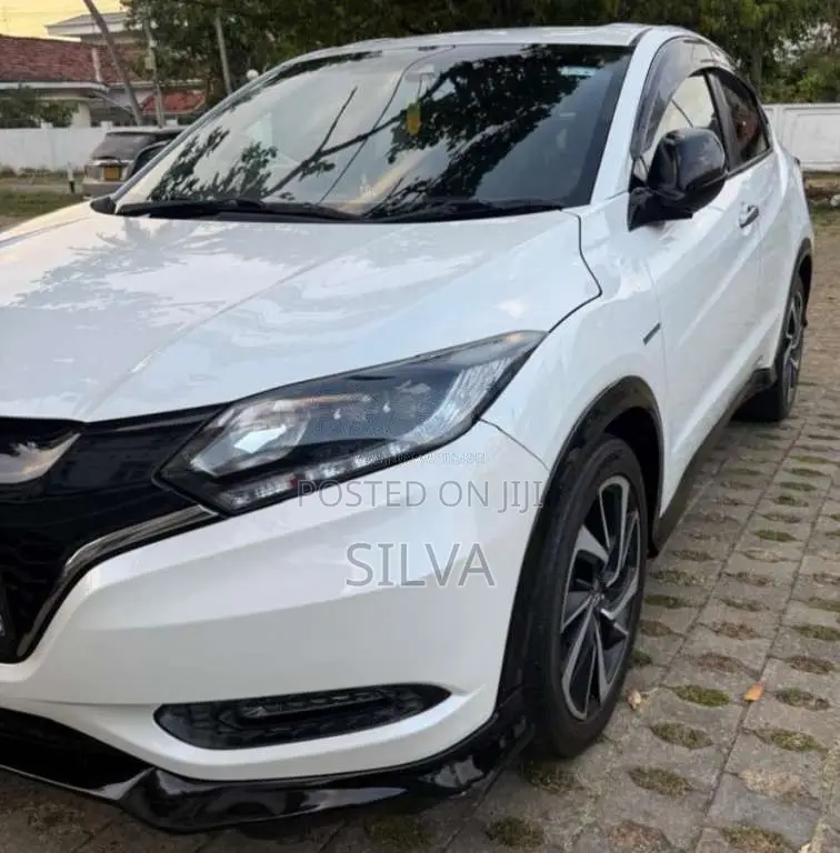 Honda Vezel Rs Sensing 2017 SUV (Used)
