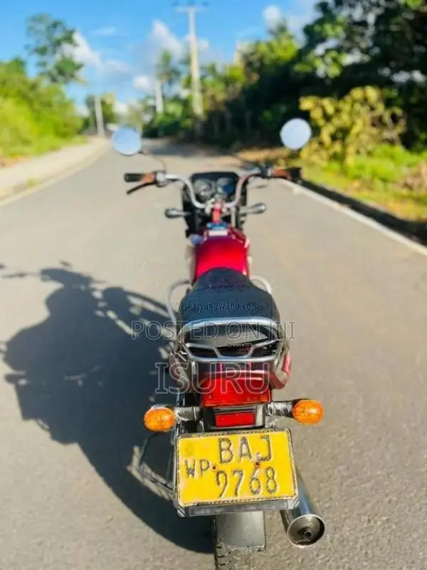 Bajaj CT-100 2013 Motorbike (Used)