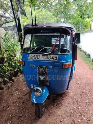 Bajaj RE 2 Stroke 2005 Three Wheel (Used)