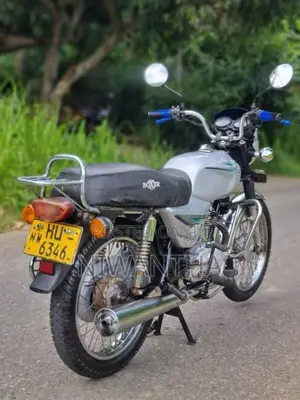 Bajaj Boxer 2005 Motorbike (Used)