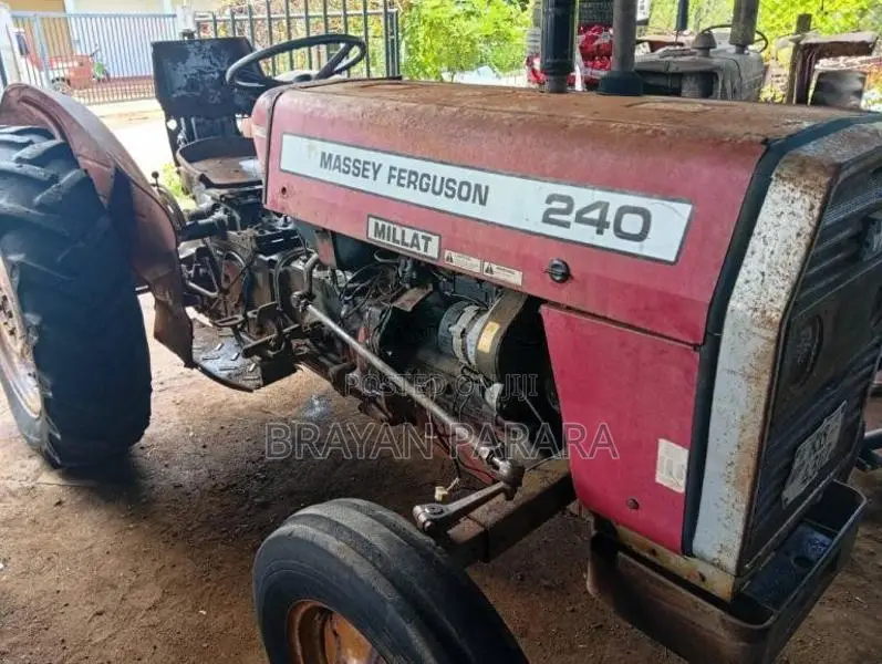 Massey-Ferguson 240 2008 Tractor (Used)