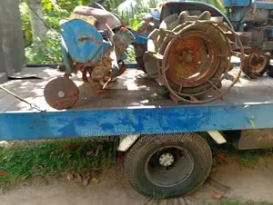 Mitsubishi Giyarboox Aka Hadane Naona 2004 Tractor (Used)