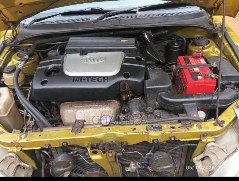 Kia Rio LS 2001 Car (Used)