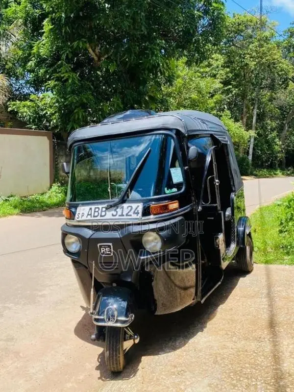 Bajaj 4 Stroke 2015 Three Wheel (Used)