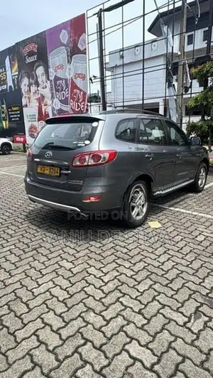 Hyundai Santa Fe 2011