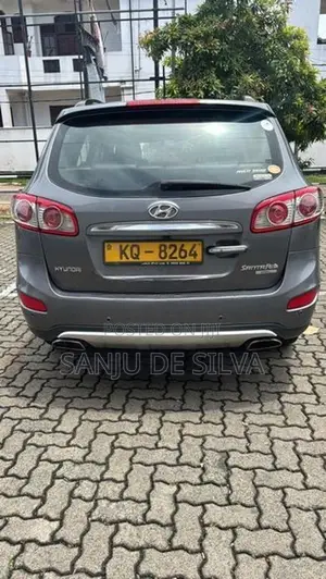 Hyundai Santa Fe 2011