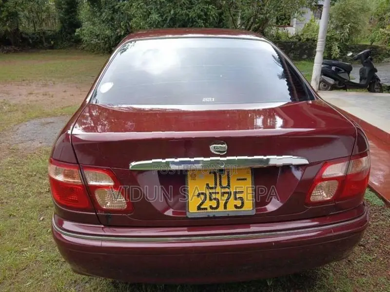 Nissan Sunny 2001