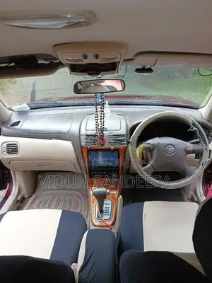Nissan Sunny 2001