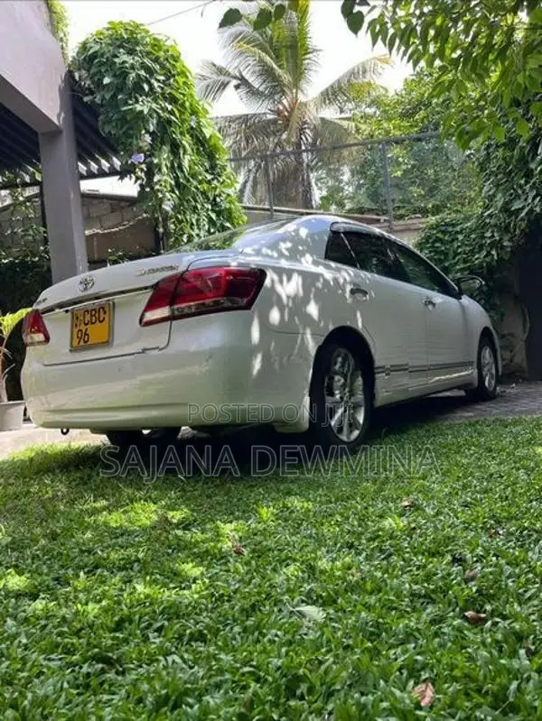 Toyota Premio 2017