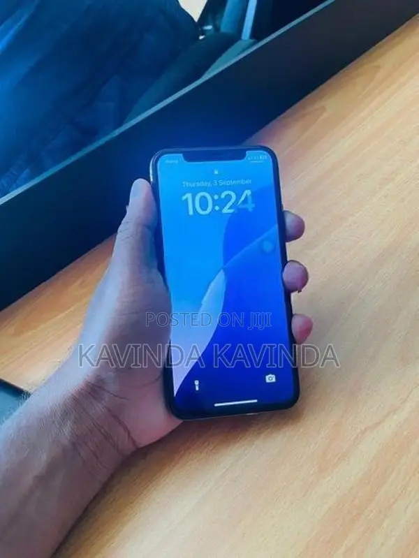 Apple iPhone XS (Used)