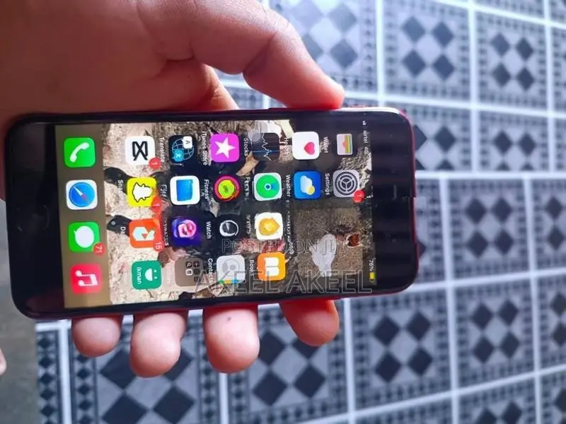 Apple iPhone 8 (Used)