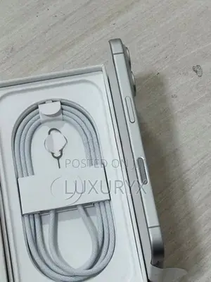 Apple iPhone 16 (Used)
