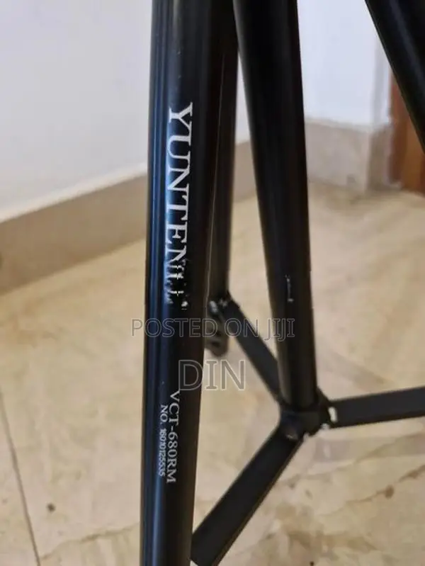 Tripod Yunteng 680RM