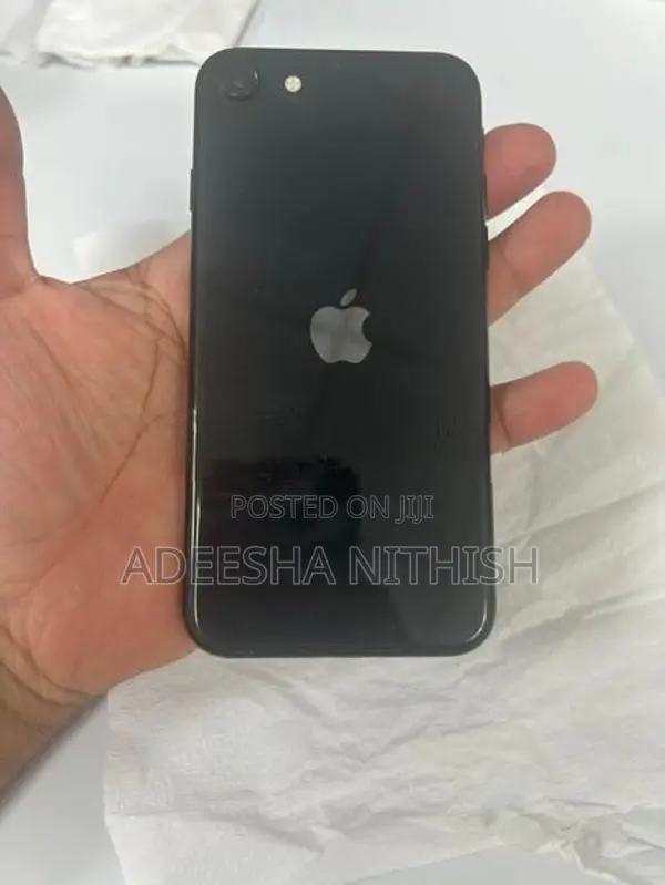Apple iPhone SE 2 (Used)