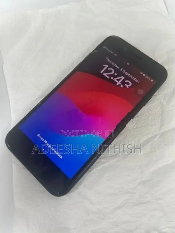 Apple iPhone SE 2 (Used)