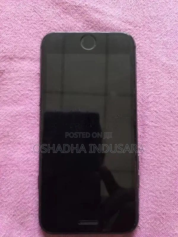 Apple iPhone 8 (Used)