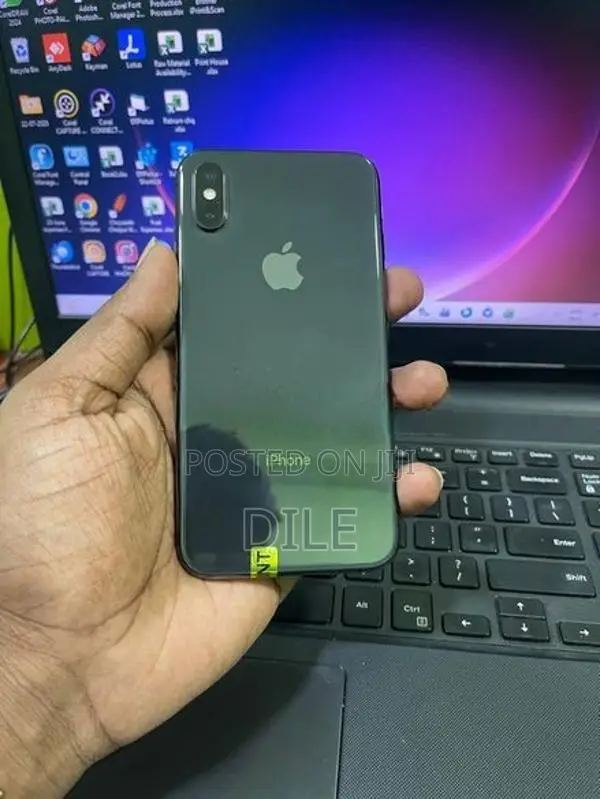 Apple iPhone XS (Used)
