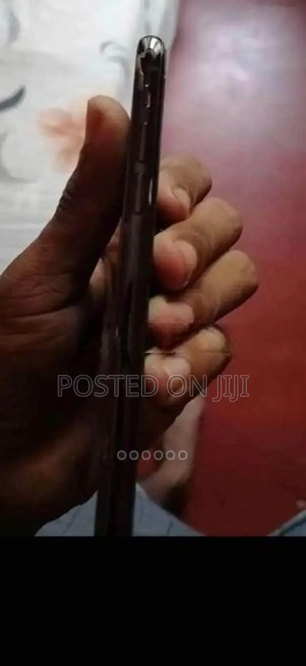 Apple iPhone X (Used)