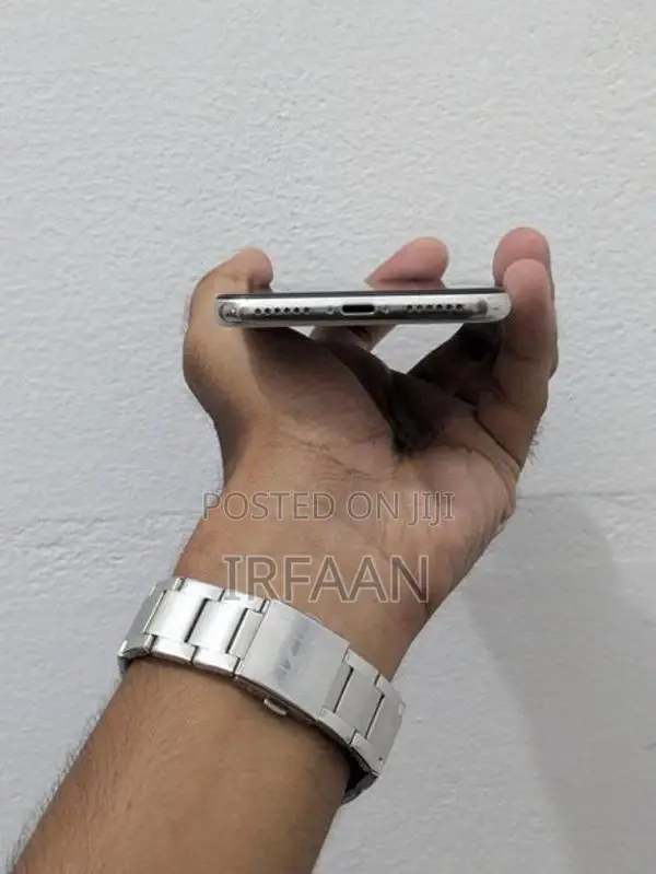 Apple iPhone X (Used)