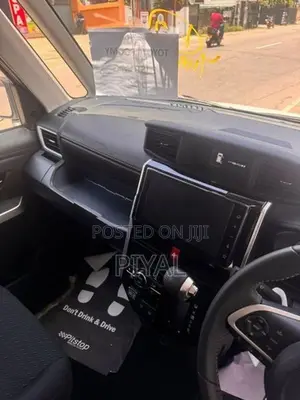 Toyota Roomy Custom G 2024