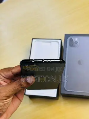 Apple iPhone 11 Pro Max 256GB (Used)