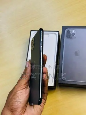 Apple iPhone 11 Pro Max 256GB (Used)