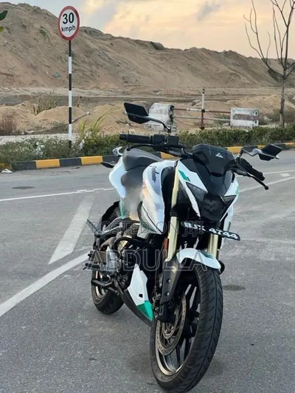 Bajaj Pulsar N160 Premium 2025