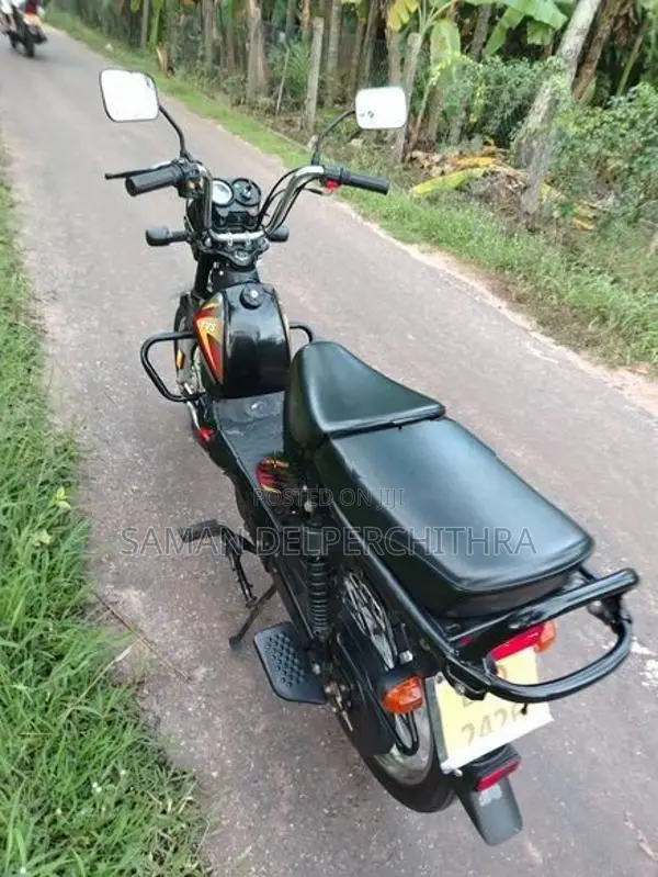 TVS XL 100 2025