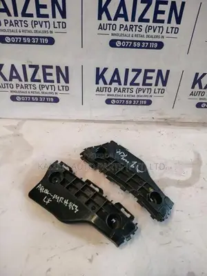 Toyota Aqua Retainers