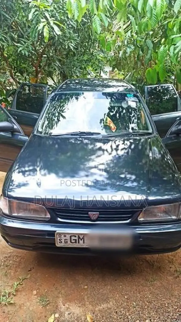 Nissan Wingroad 1999