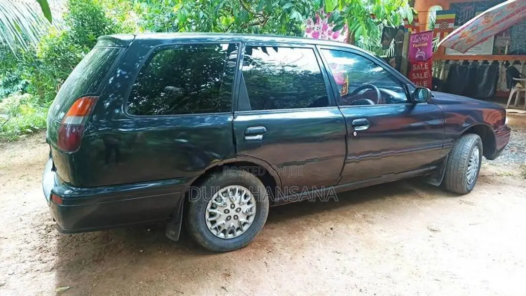 Nissan Wingroad 1999