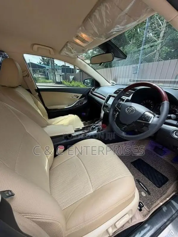 Toyota Premio g supirior 2019
