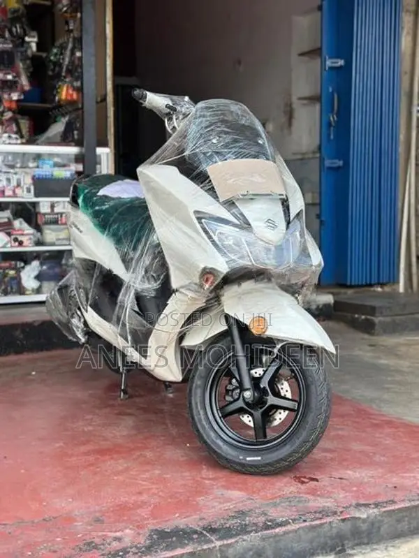 Suzuki Burgman 125 2026