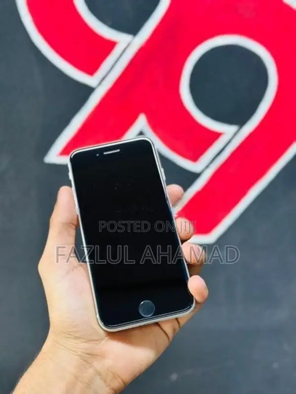 Apple iPhone SE 2 (Used)