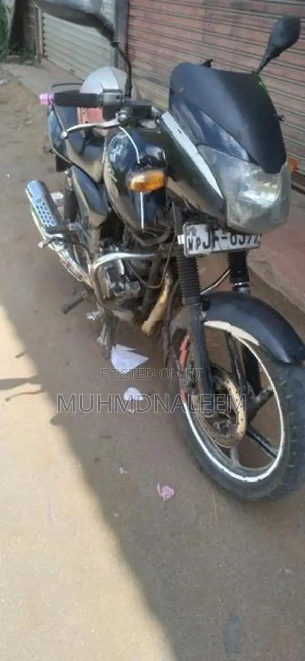 Bajaj Pulsar 150 2004