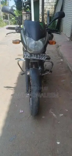Bajaj Pulsar 150 2004