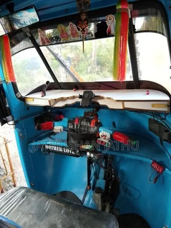 Bajaj RE Three Wheeler 2005