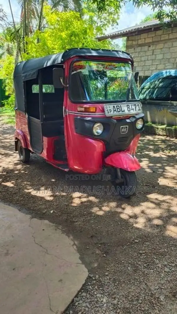 Bajaj RE 4 Stroke 2016