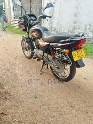 Bajaj CT100 2018