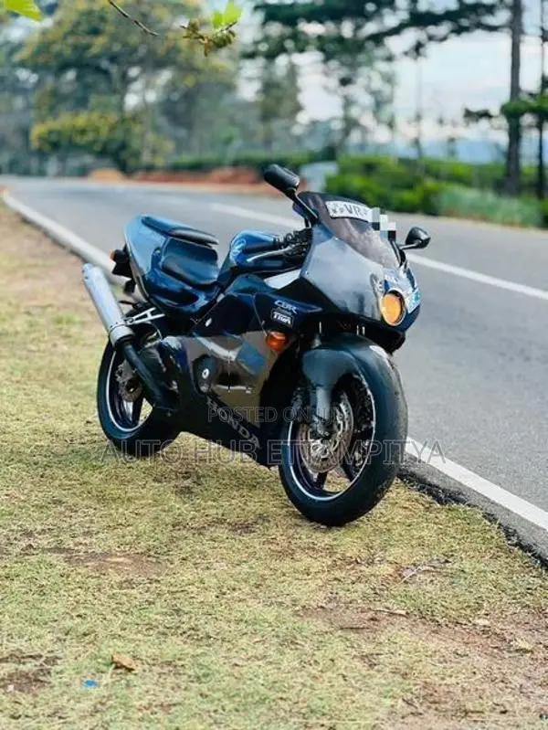 Honda CBR 2010