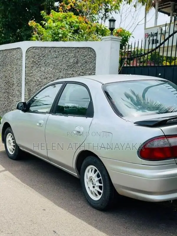 Mazda Familia 1996