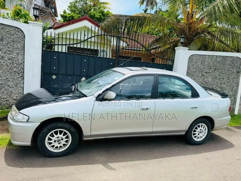 Mazda Familia 1996