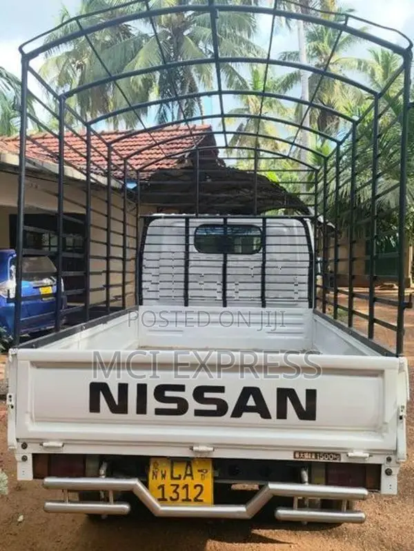Nissan Atlas Motor Lorry 2000